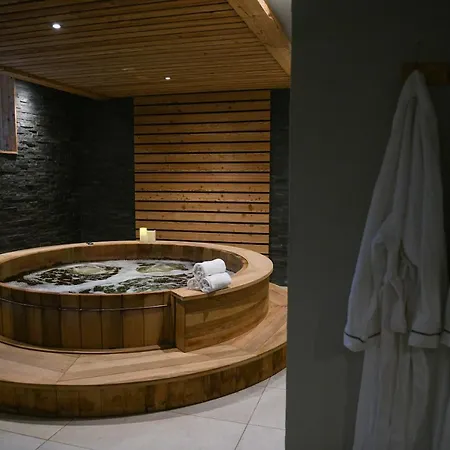 Апарт-готель Aiguille Verte &