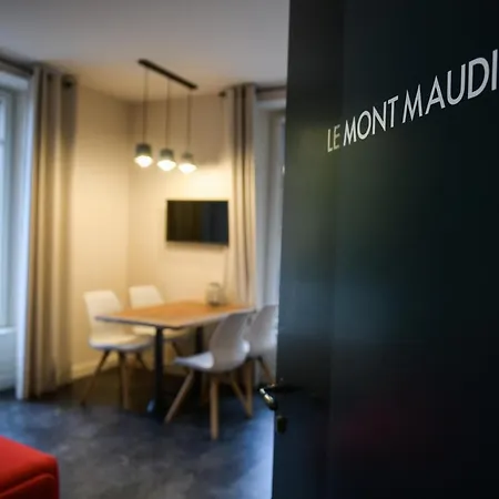 Aiguille Verte & Hotel apartamentowy Chamonix