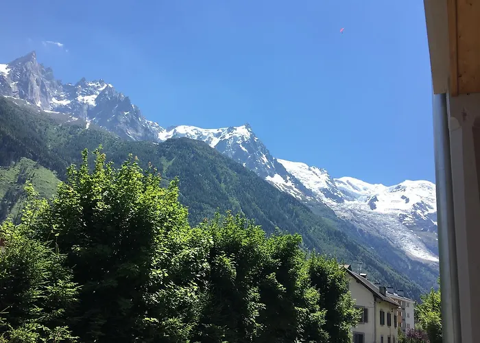 Aiguille Verte & 3* Chamonix